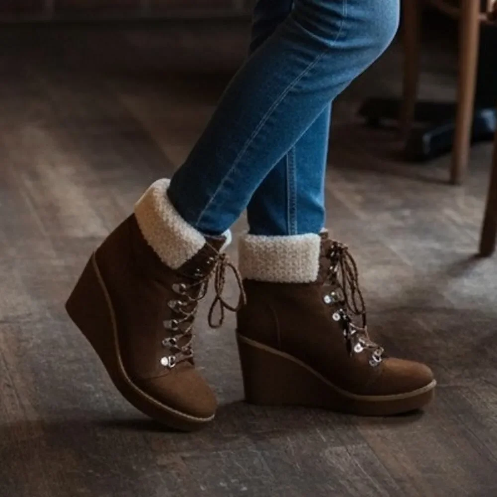 Stylish PORTLAND Womens Brown Faux Suede 3.5